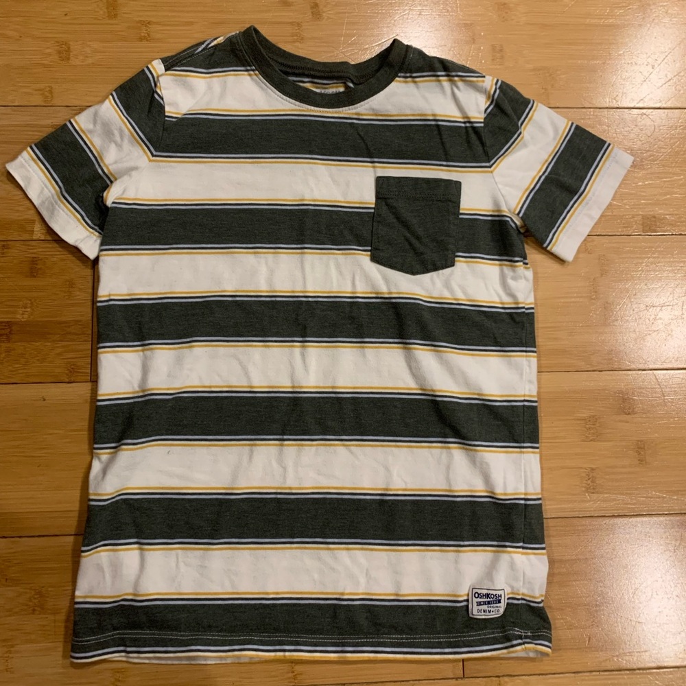 Boys Oshkosh B’Gosh t-shirt